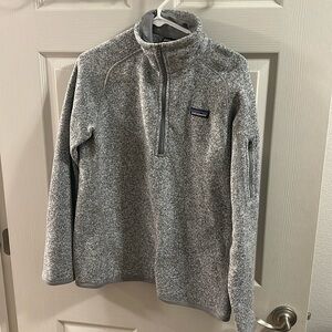 Women’s gray Patagonia quarter zip